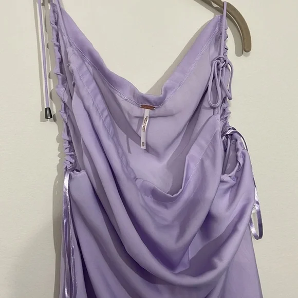 Free People - Picture 4 of 7